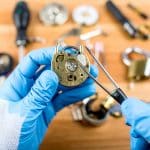 6 Dinge, die du tun musst, um ein Schloss aufzubohren